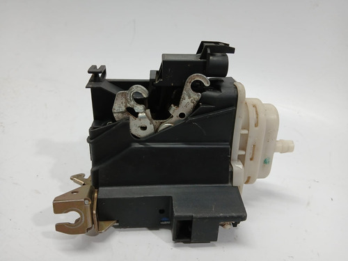 Fechadura Porta Dianteira Direita Audi A4 1995 1996 A 2001