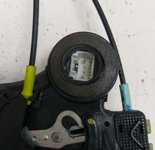 Fechadura Eletrica Traseira Esquerda Toyota Hilux 2006 A 08