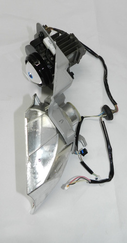 Carcaça Interna Farol Esquerdo Com Farol Milha Hilux 16/20