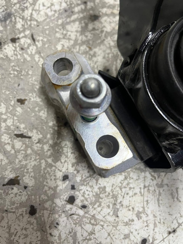 Coxim Motor Lado Direito Toyota Yaris 1.5 2023 2022 2021 20