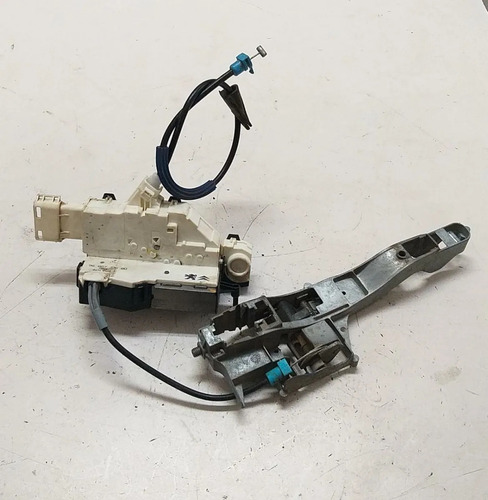 Fechadura Traseira Esquerda Citroen C4 08 A 2010 9686733680