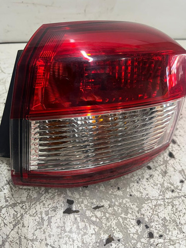 Lanterna L/d Toyta Yaris Sedan 2019 2020 2021 22 23 24 C/led