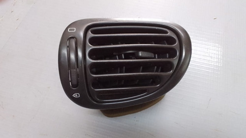 Difusor De Ar Direito Peugeot 206 - 2005. 23474