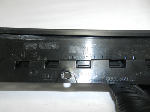 Moldura Aplique Porta Dianteira Esquerda Jeep Renegade 15/22