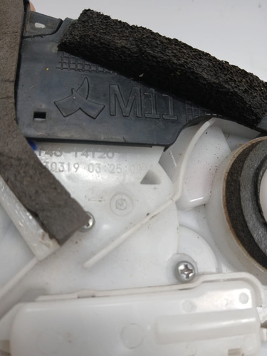 Fechadura Da Porta Traseira Esquerda Toyota Prius 2012 A 21