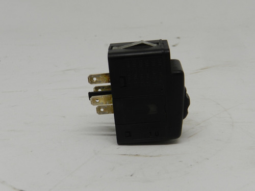 Botão Regulagem Farol Milha Gm Corsa 1996 A 2004 90270514
