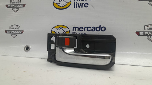 Maçaneta Cromada Interna Esquerda Toyota Hilux 2005 A 2015