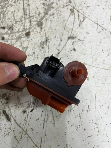 Sensor Válvula Canister Trás Esque Honda Hrv 1.5 Turbo 22 25