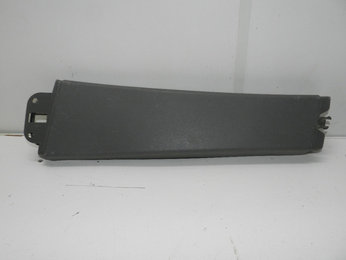 Acabamento Inferior Coluna Esquerda Gm Zafira 2202098