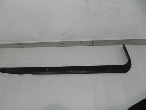 Soleira Porta Dianteira Direita Escort Logus 93/96 Detalhe