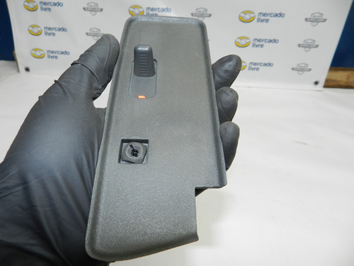 Moldura Trava Pino Traseira Esquerda Gm S10 Blazer 95/00