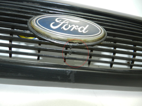Grade Dianteira Ford Fiesta 96/99 Paralela Com Detalhe