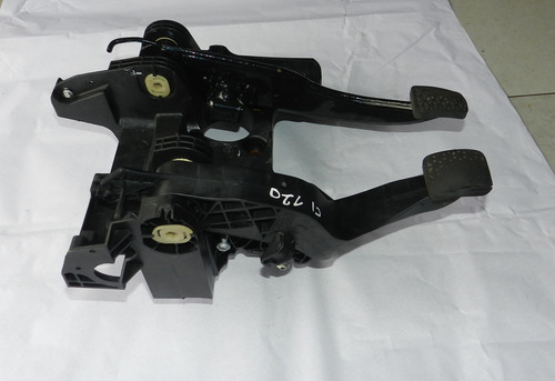 Pedaleira Freio Embreagem Cobalt Onix Prisma 12/20 Detalhe