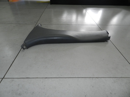 Acabamento Coluna Esquerda Ford Focus 01 A 2007 98aba243w07