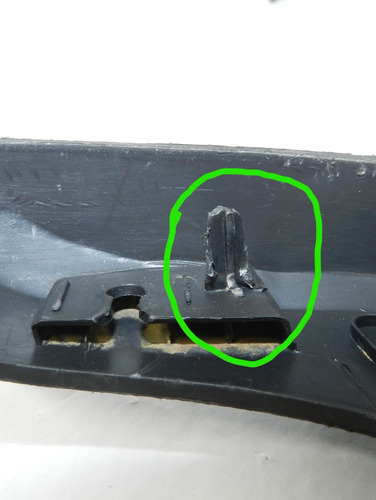 Moldura Para-choque Traseiro Esquerdo Gm S10 12/19 Detalhe