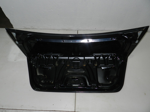 Tampa Traseira Porta-malas Ford Focus Sedan 09/13 Detalhe