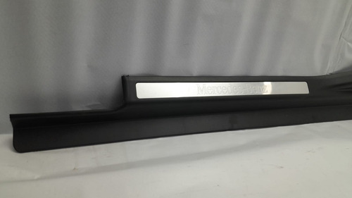 Soleira Interna Dianteira Esquerda Mb C180k C230 W203 00/06