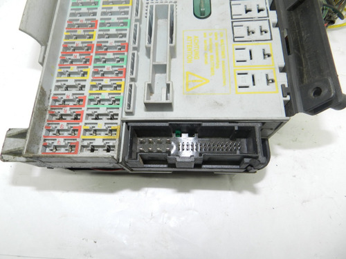 Caixa De Fusíveis Gm Vectra 2.0 1997 A 2005 93250528