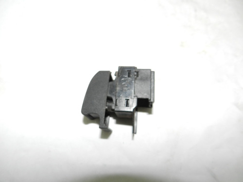 Botão Vidro L. Direito Audi A3 A6 1.6 8v 00/02 Com Detalhe