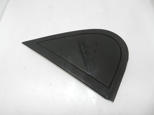 Acabamento Externo Traseira Esquerda Mondeo 96/00 Detalhe