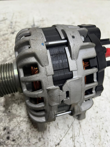 Alternador Renault Duster Sandero 1.6 2020 231009869r