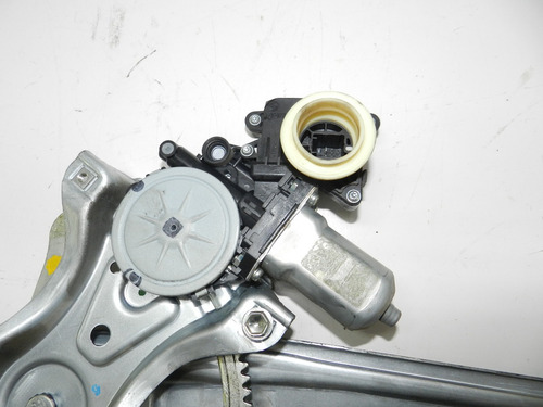 Maquina Vidro Elétrico Tras Esquerda Toyota Corolla 11 A 16