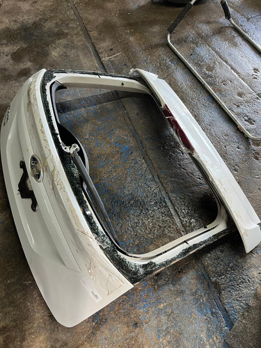 Tampa Traseira Porta Malas Ford Focus Hatch 2011 2012 2013