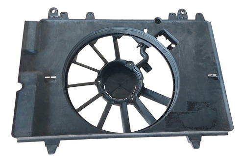 Defletor Do Radiador Nissan Livina 1.8 Ano 2009 A 2014