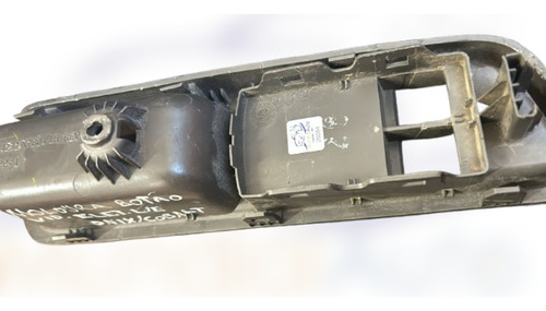 Moldura Botão Vidro Elétrico Gm Onix Cobalt 12 A 15. 20354