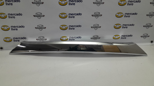 Friso Cromado Tampa Traseria Toyota Corolla Xei Gli 07/19