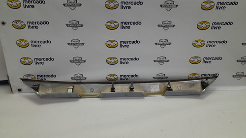 Friso Cromado Tampa Traseria Toyota Corolla Xei Gli 07/19