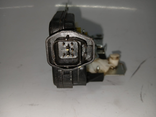 Fechadura Porta Dianteira Esquerda Hyundai Tucson 2005 A 17