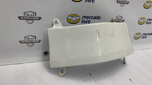 Moldura Inferior Lanterna Esquerda Toyota Corolla Xei 98/02