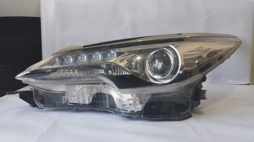 Farol Esquerdo Com Led Toyota Hilux Sw4 2016 A 2020 Detalhe