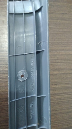 Soleira Dianteira Direita Fiat Palio 2 Portas 2001  