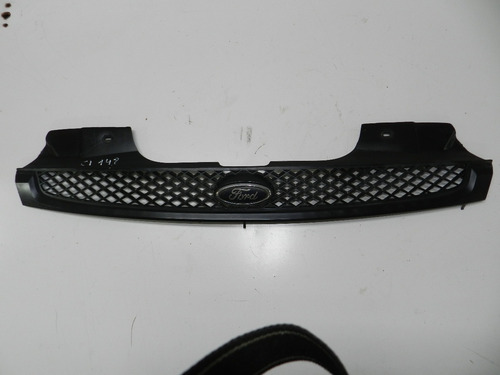Grade Dianteira Radiador Ford Fiesta 2003 A 2007 2s658200ae