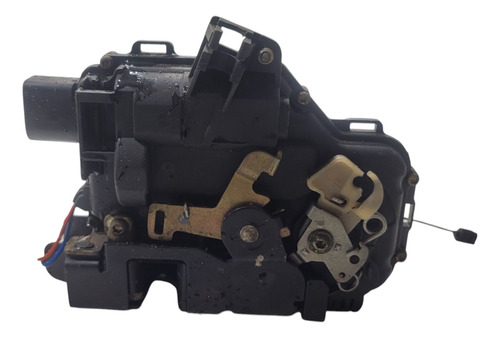 Fechadura Dianteira Direita Vw Passat/ 1999 (al) Adl Cxa 512