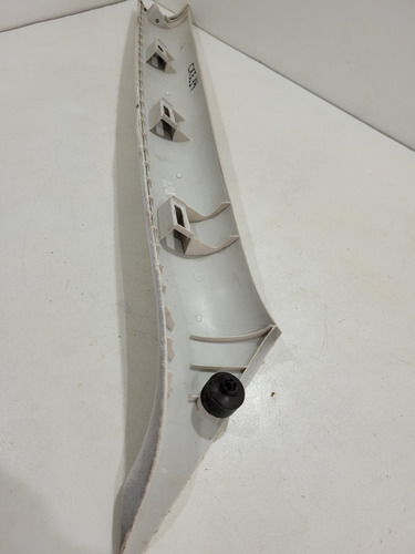 Moldura Coluna Parabrisa L.e Vw Golf 99/05 (r)