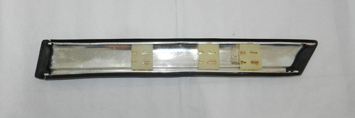 Friso Traseiro Direito Vw Santana 1992 A 1996 2p C/ Detalhe