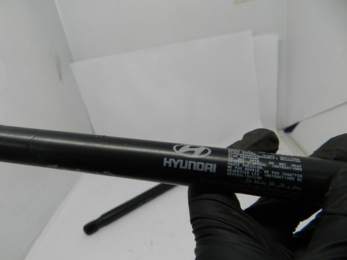 Par Amortecedor Tampa Traseira Hyundai Tucson 05/16