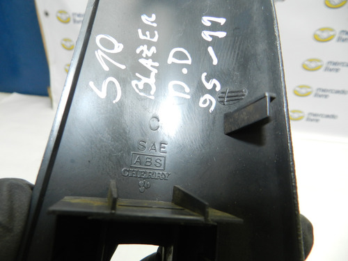 Moldura Botão Vidro Dianteira Direita S10 Blazer 95/11