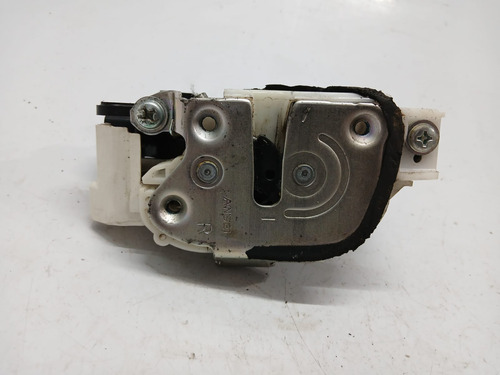 Fechadura Porta Dianteira Direita Mitsubishi Lancer Triton
