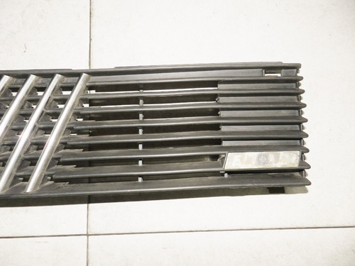 Grade Frontal Radiador Fiat Uno Fiorino 84/90 C/ Detalhe