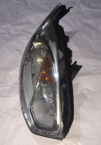 Farol Lado Direito Ford Fiesta Rocam 2011 A 2014 Com Detalhe