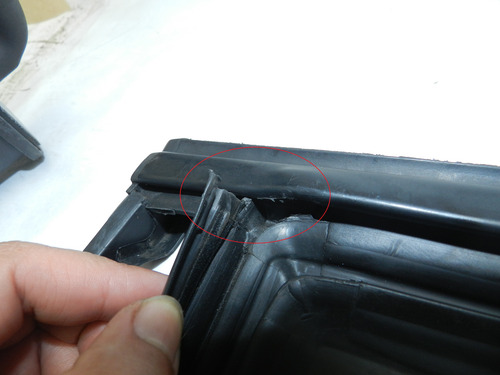 Guarnição Borracha Vidro Tras Esquerdo Renegade 15/24 Detalh