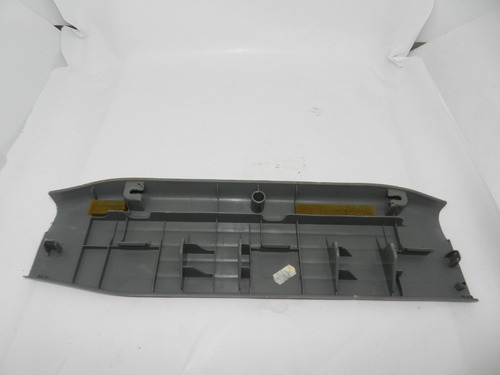Soleira Porta Traseira Direita Toyota Hilux 06/15 679170k030