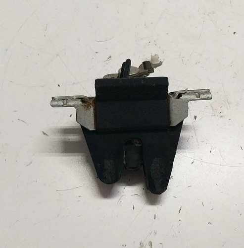 Fechadura Tampa Traseira Vw Fox 2009 A 2014 5z6827505aa