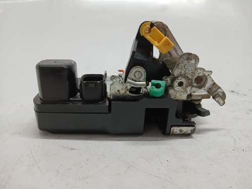 Fechadura Dianteira Esquerda Chrysler Pt Cruiser 2005 A 09