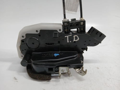 Fechadura Da Porta Traseira Direita Nissan Versa 2012 A 2021