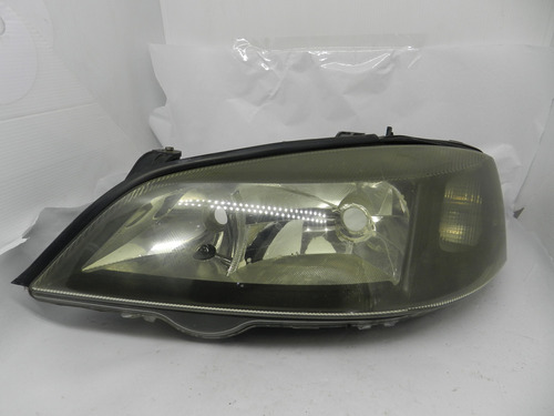 Farol Esquerdo Arteb Gm Astra 99/02 Com Detalhe 2100047